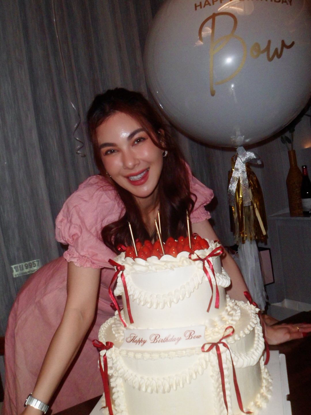 โบว์ - เบญจวรรณ อาร์ตเนอร์