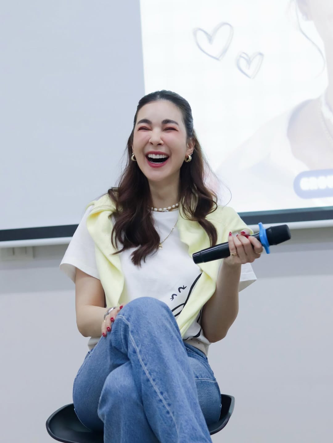 โบว์ - เบญจวรรณ อาร์ตเนอร์