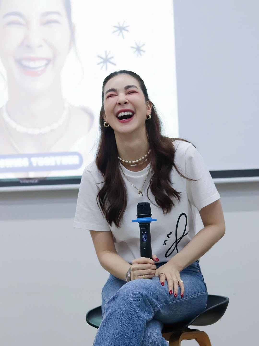 โบว์ - เบญจวรรณ อาร์ตเนอร์