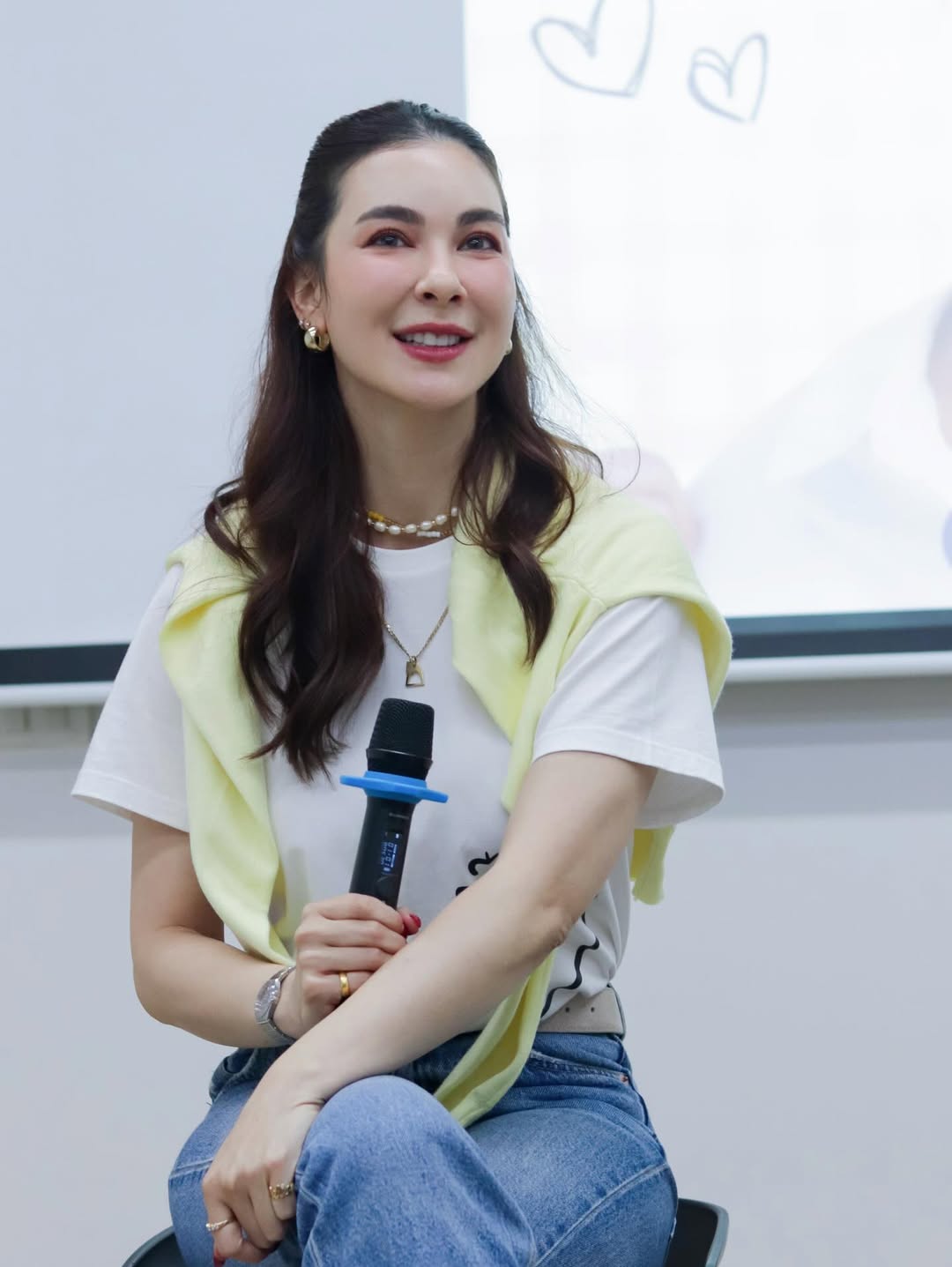 โบว์ - เบญจวรรณ อาร์ตเนอร์