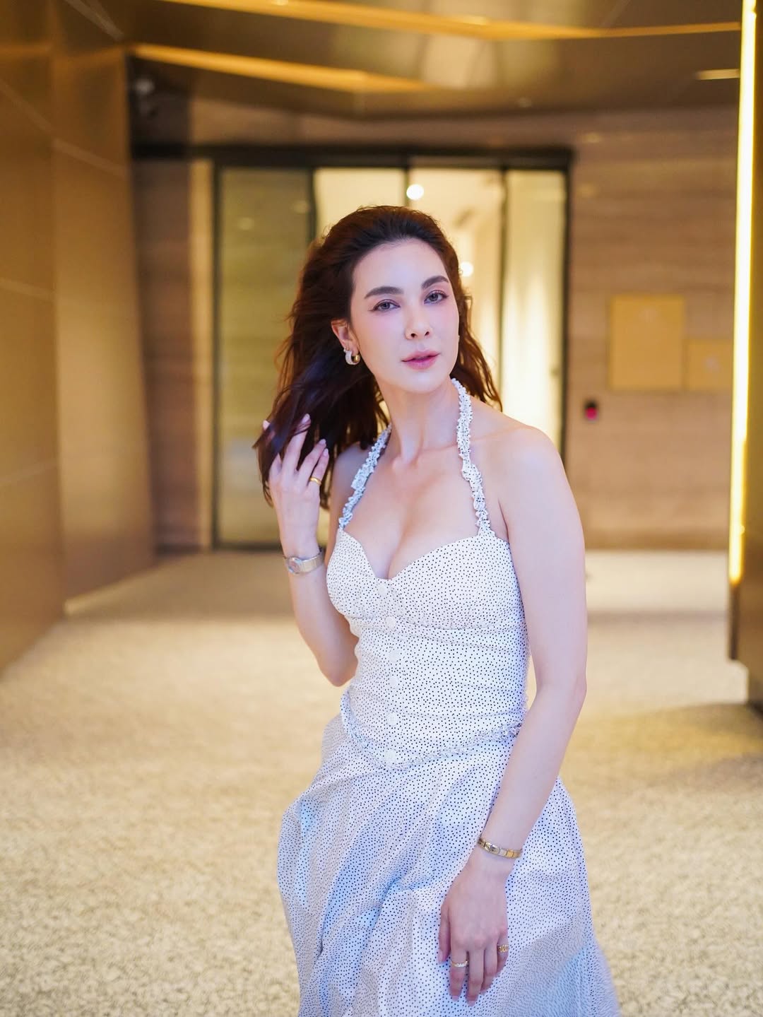 โบว์ - เบญจวรรณ อาร์ตเนอร์