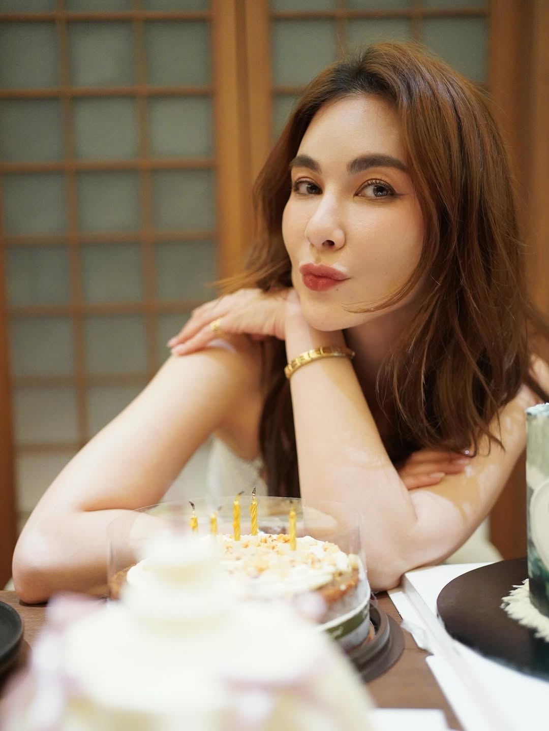 โบว์ - เบญจวรรณ อาร์ตเนอร์