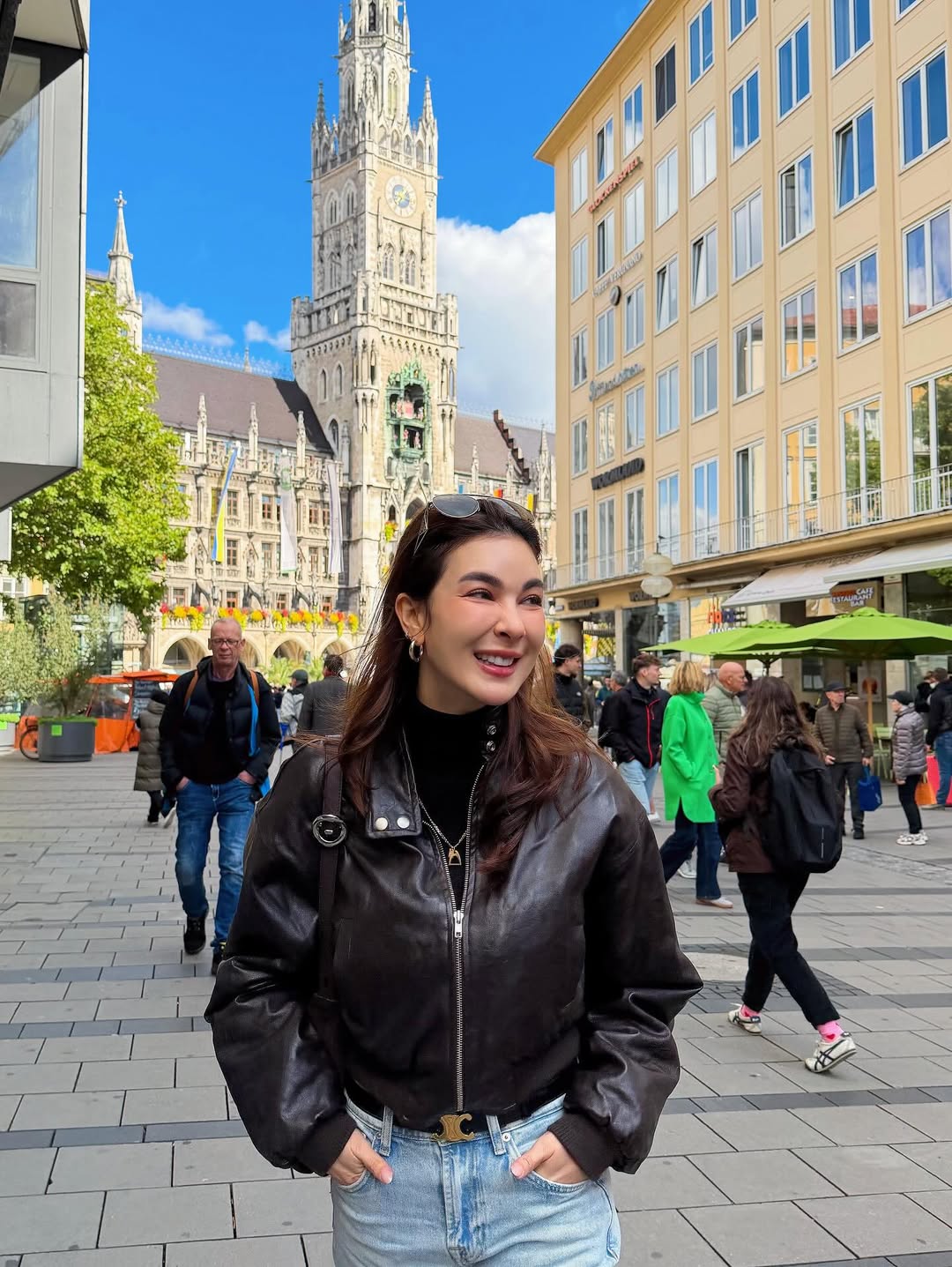 โบว์ - เบญจวรรณ อาร์ตเนอร์