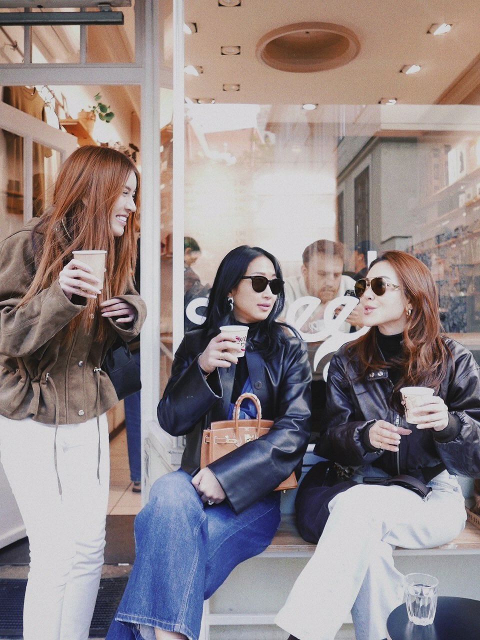 โบว์ - เบญจวรรณ อาร์ตเนอร์