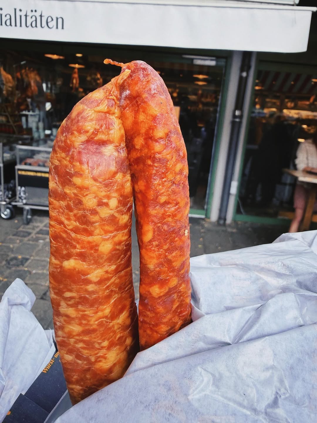 โบว์ - เบญจวรรณ อาร์ตเนอร์