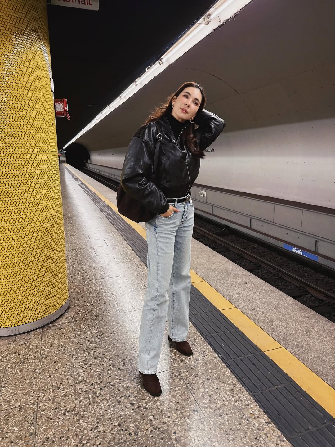 โบว์ - เบญจวรรณ อาร์ตเนอร์