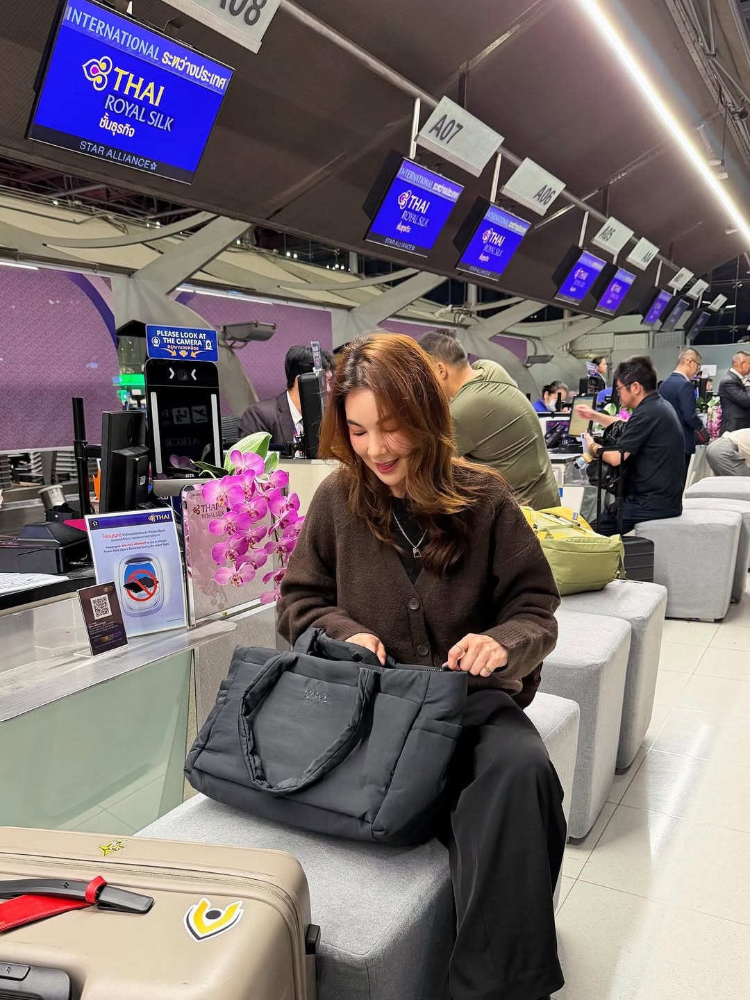 โบว์ - เบญจวรรณ อาร์ตเนอร์