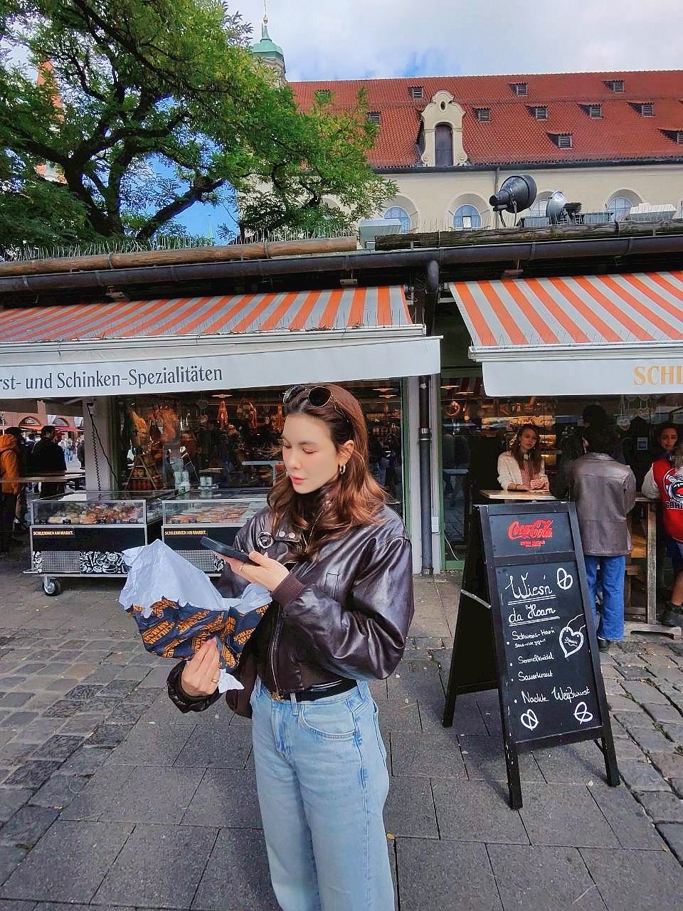 โบว์ - เบญจวรรณ อาร์ตเนอร์