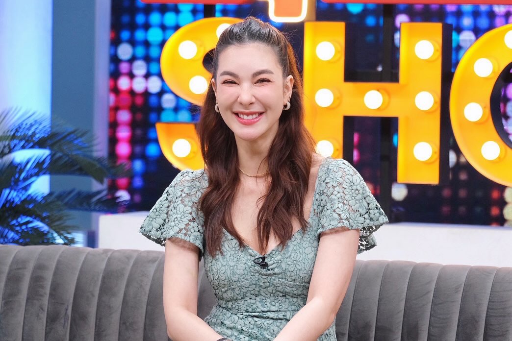 โบว์ - เบญจวรรณ อาร์ตเนอร์