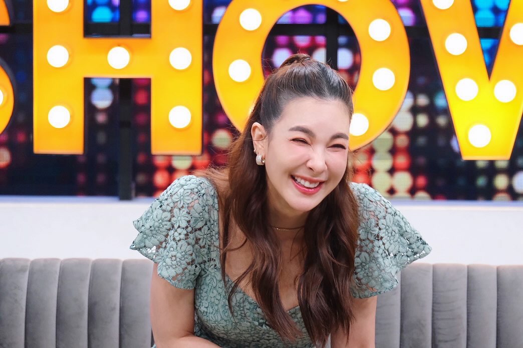 โบว์ - เบญจวรรณ อาร์ตเนอร์