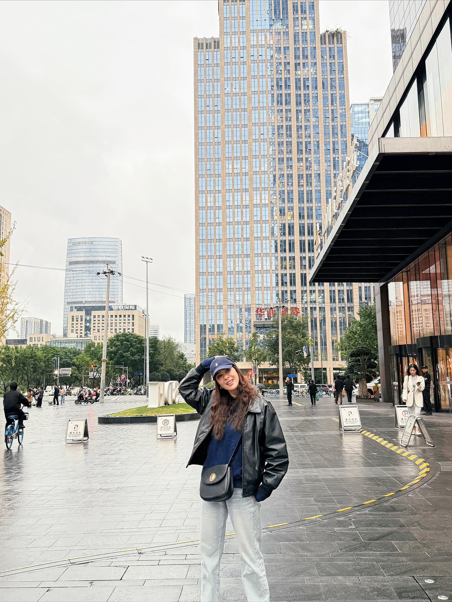 โบว์ - เบญจวรรณ อาร์ตเนอร์