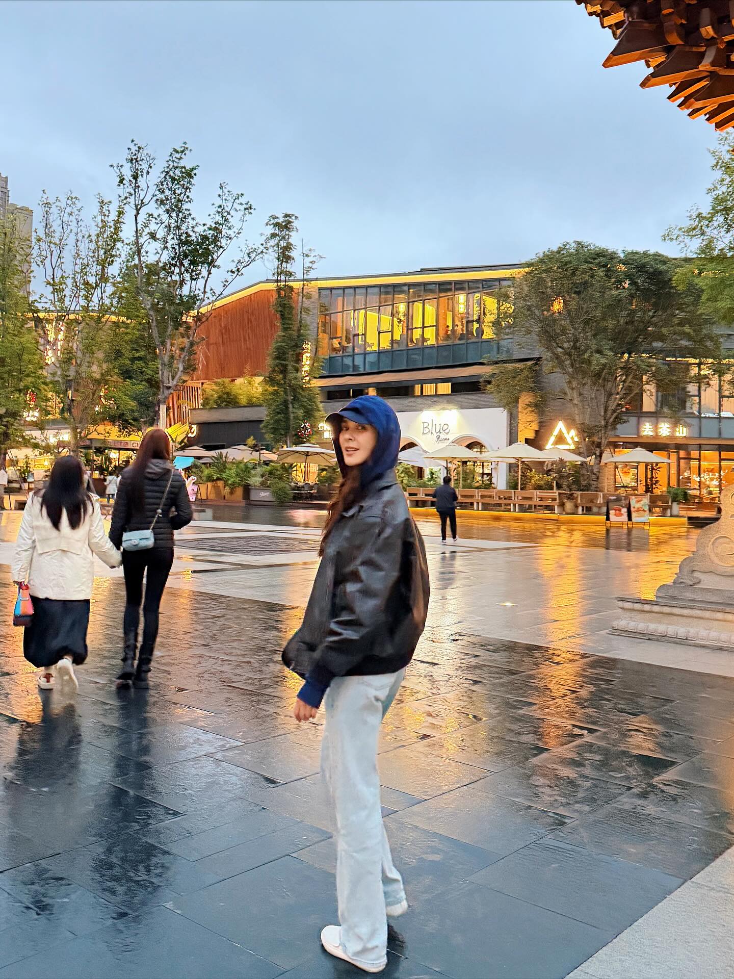 โบว์ - เบญจวรรณ อาร์ตเนอร์