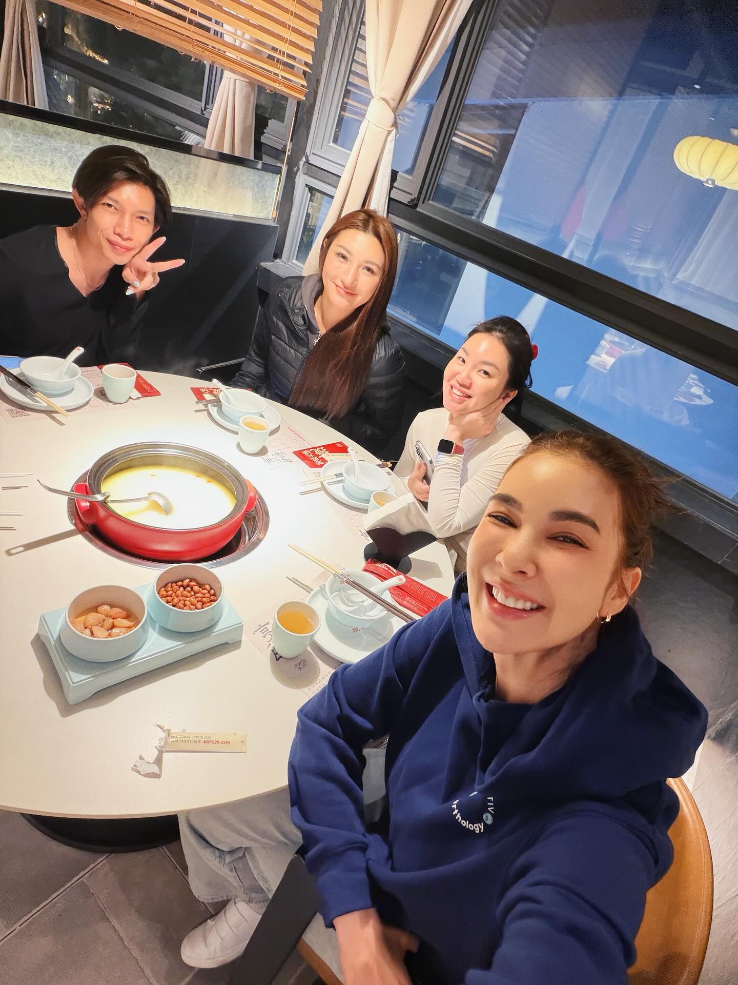 โบว์ - เบญจวรรณ อาร์ตเนอร์