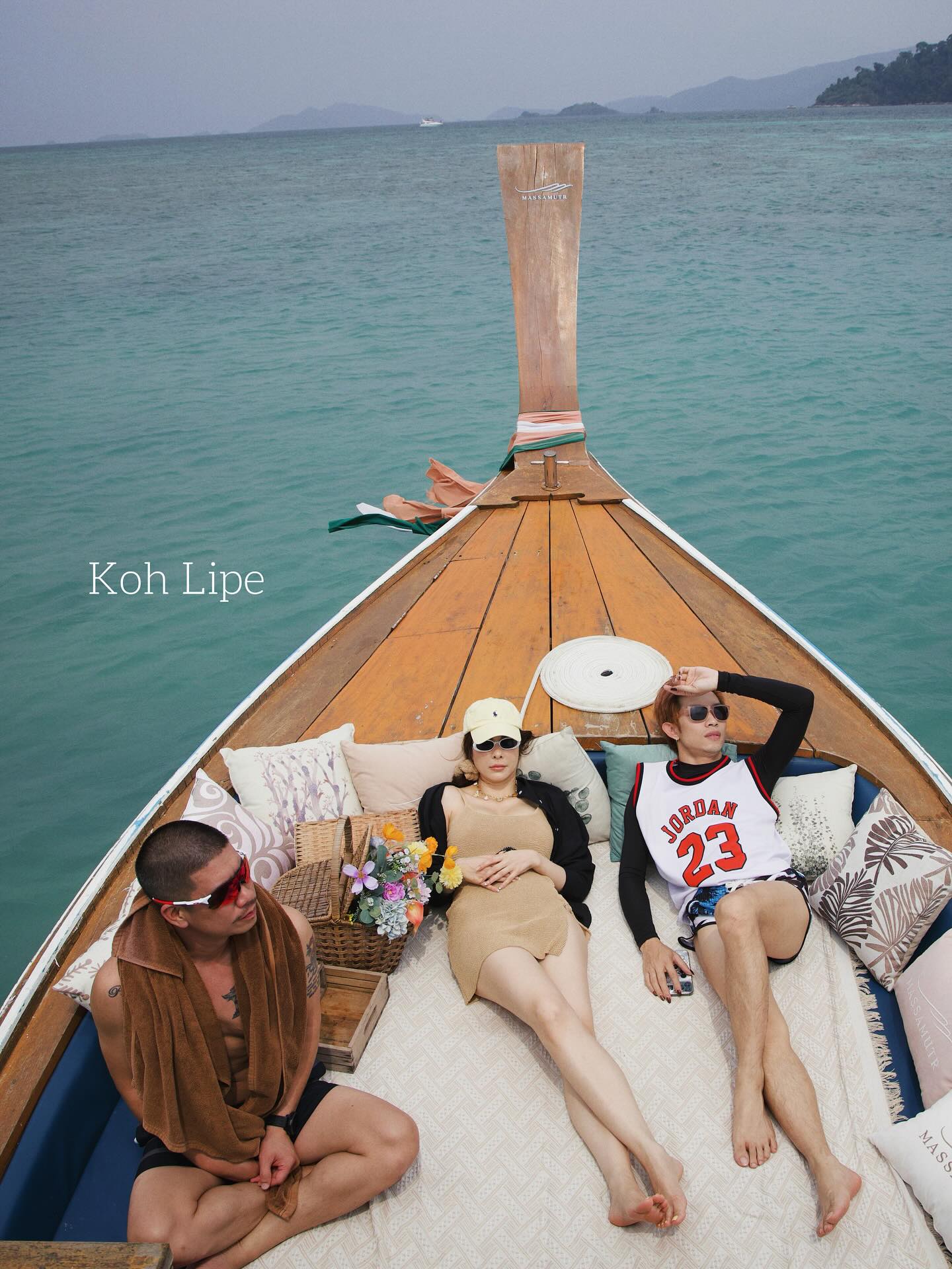 โบว์ - เบญจวรรณ อาร์ตเนอร์