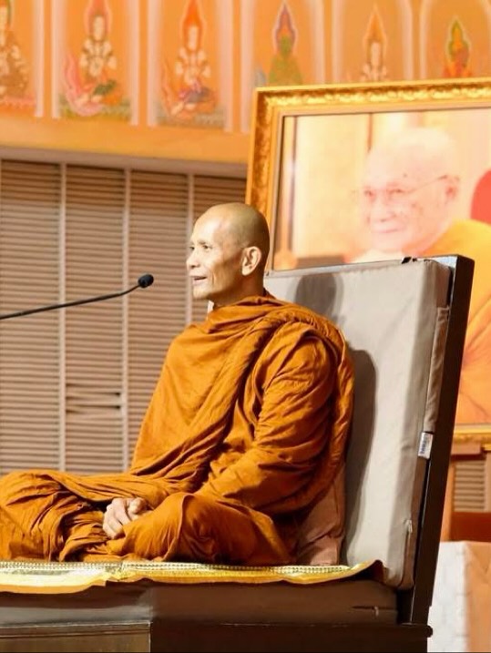 โบว์ - เบญจวรรณ อาร์ตเนอร์