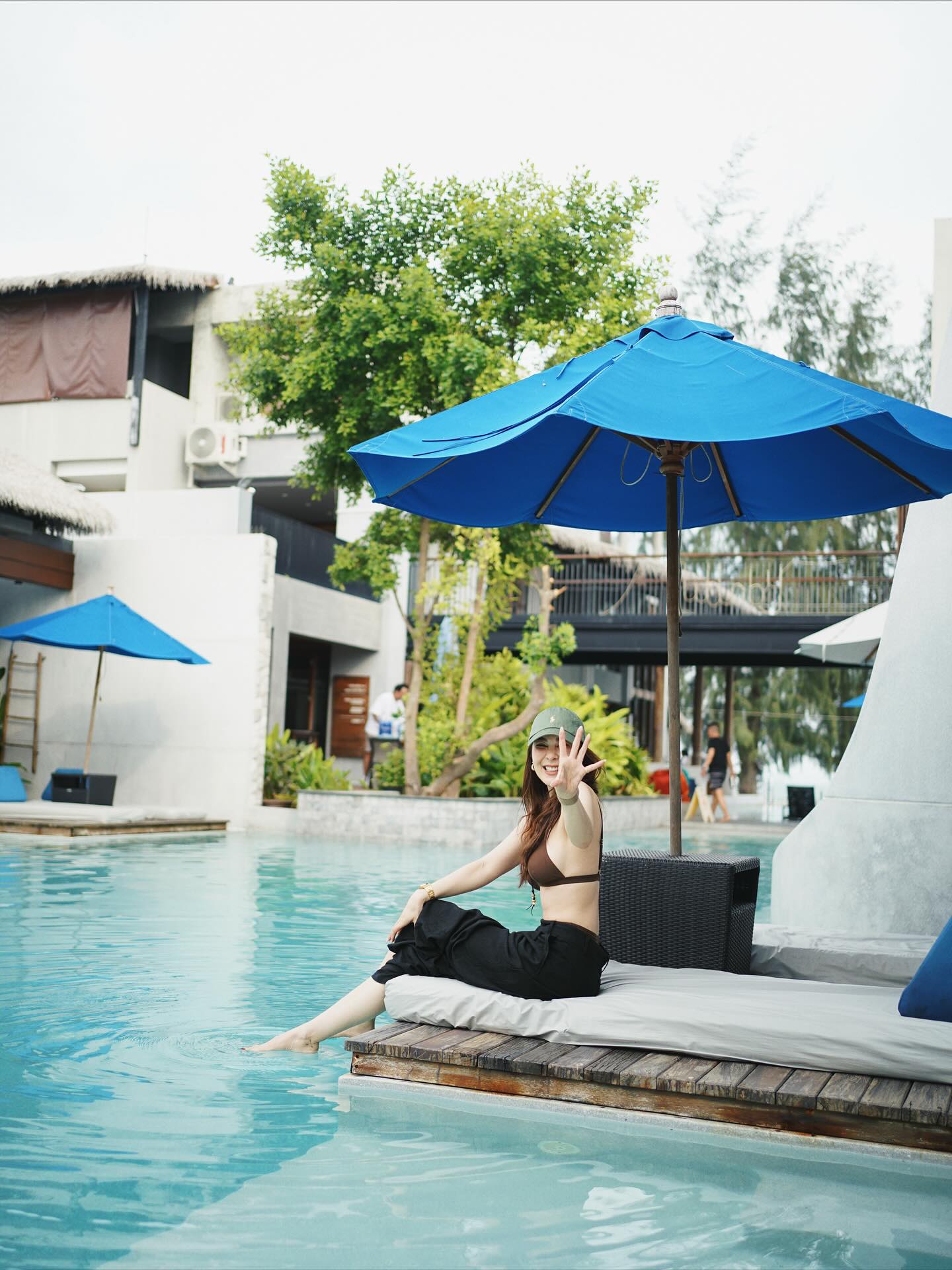 โบว์ - เบญจวรรณ อาร์ตเนอร์