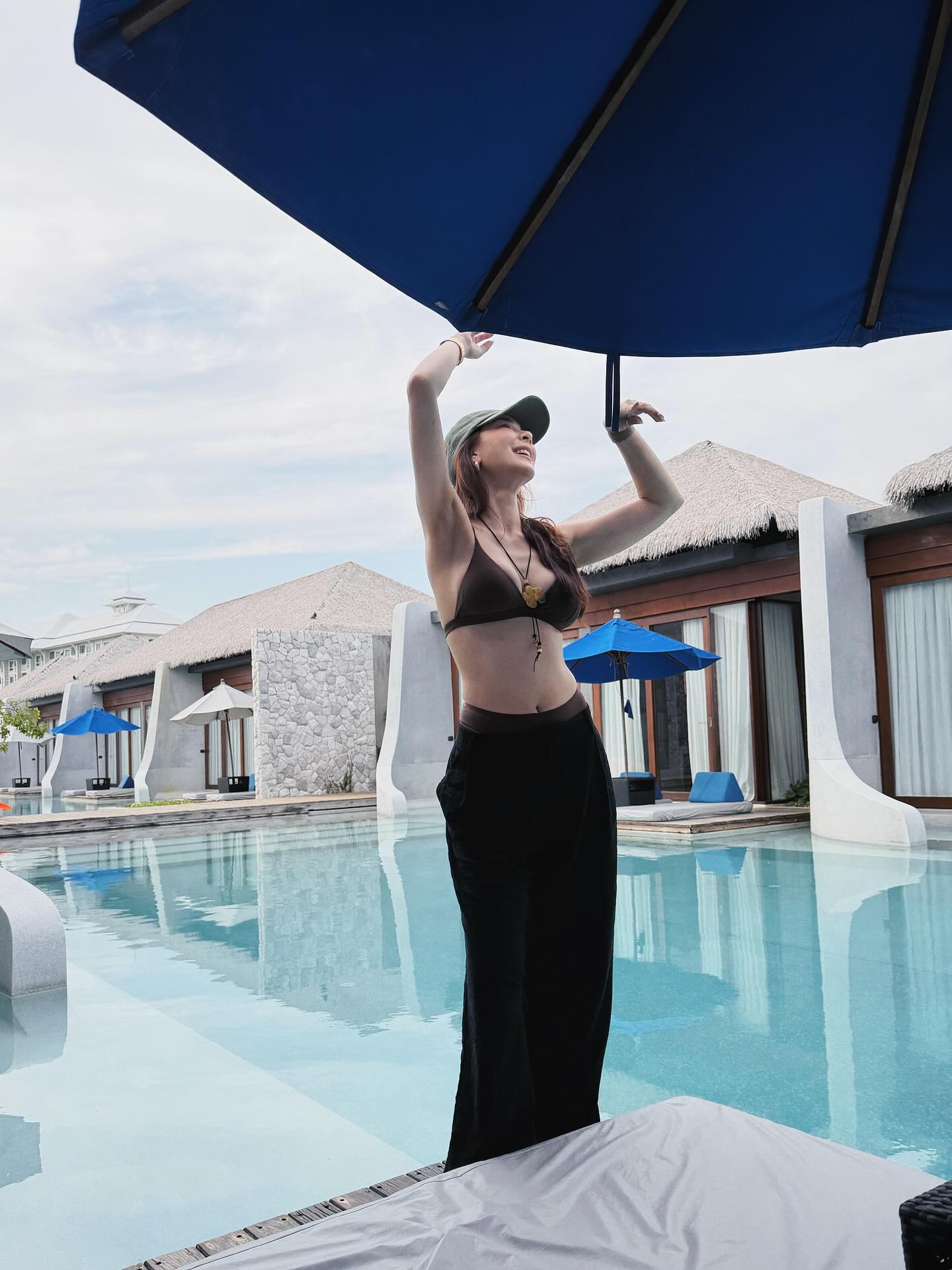 โบว์ - เบญจวรรณ อาร์ตเนอร์