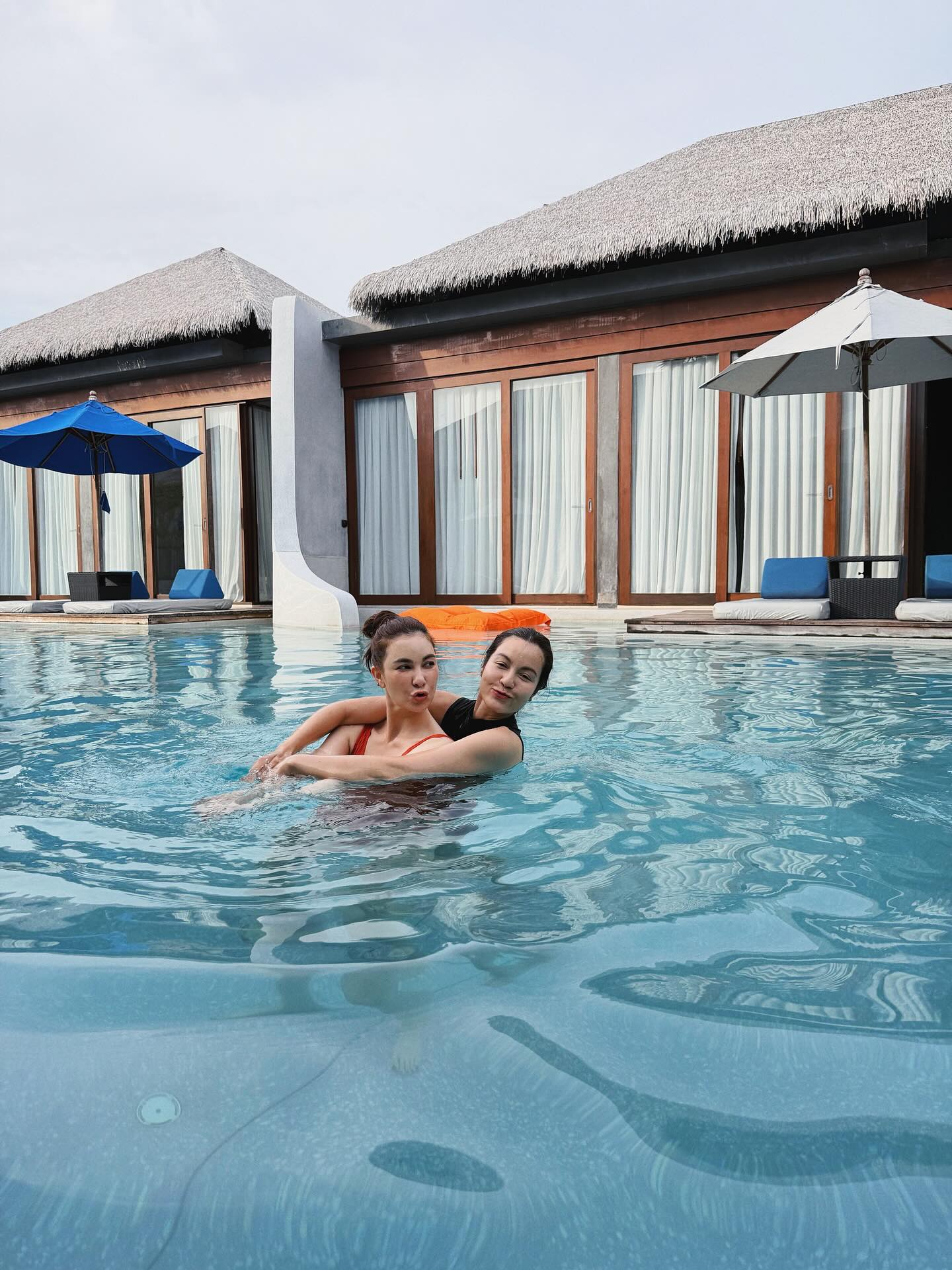 โบว์ - เบญจวรรณ อาร์ตเนอร์