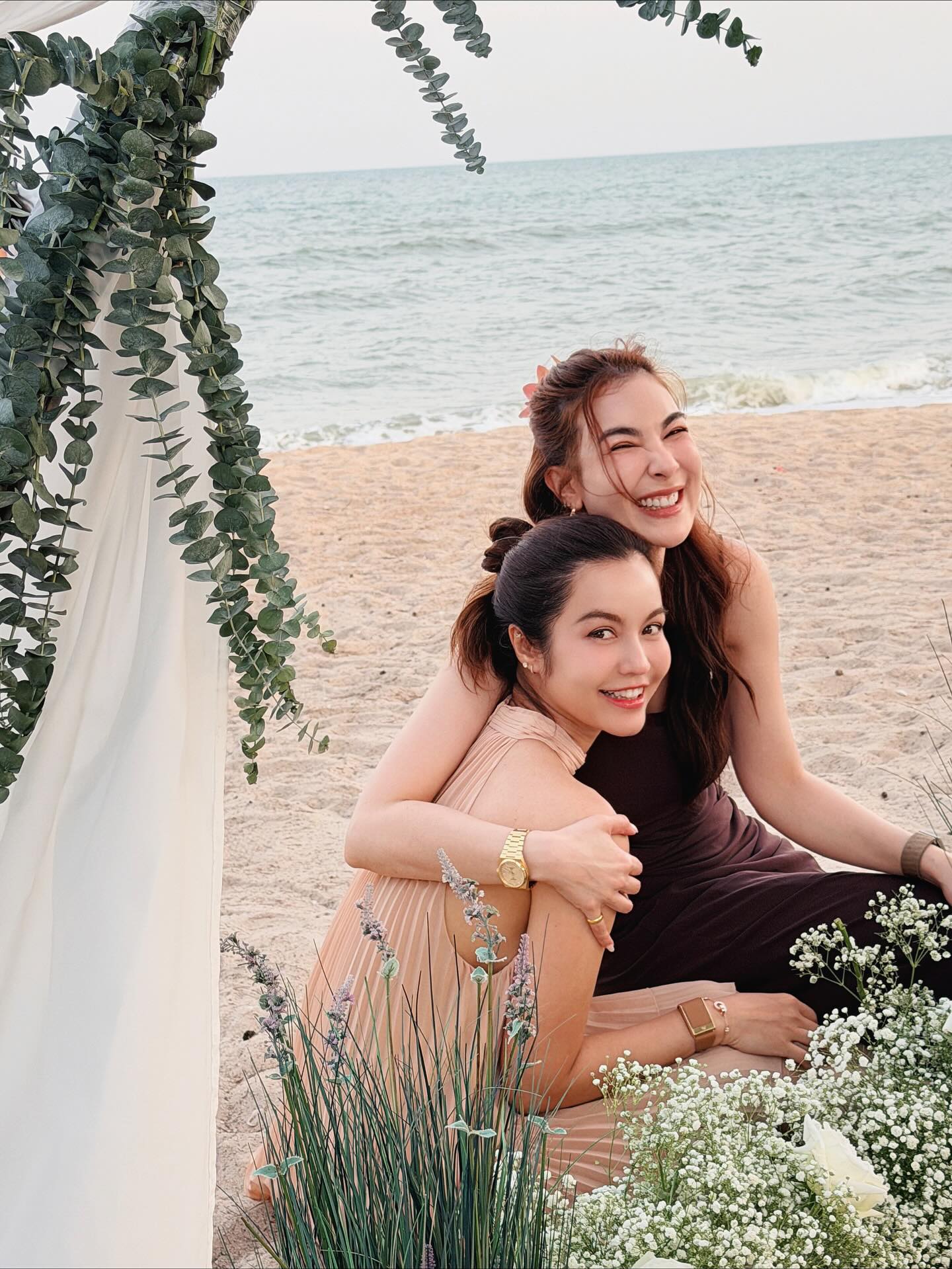 โบว์ - เบญจวรรณ อาร์ตเนอร์