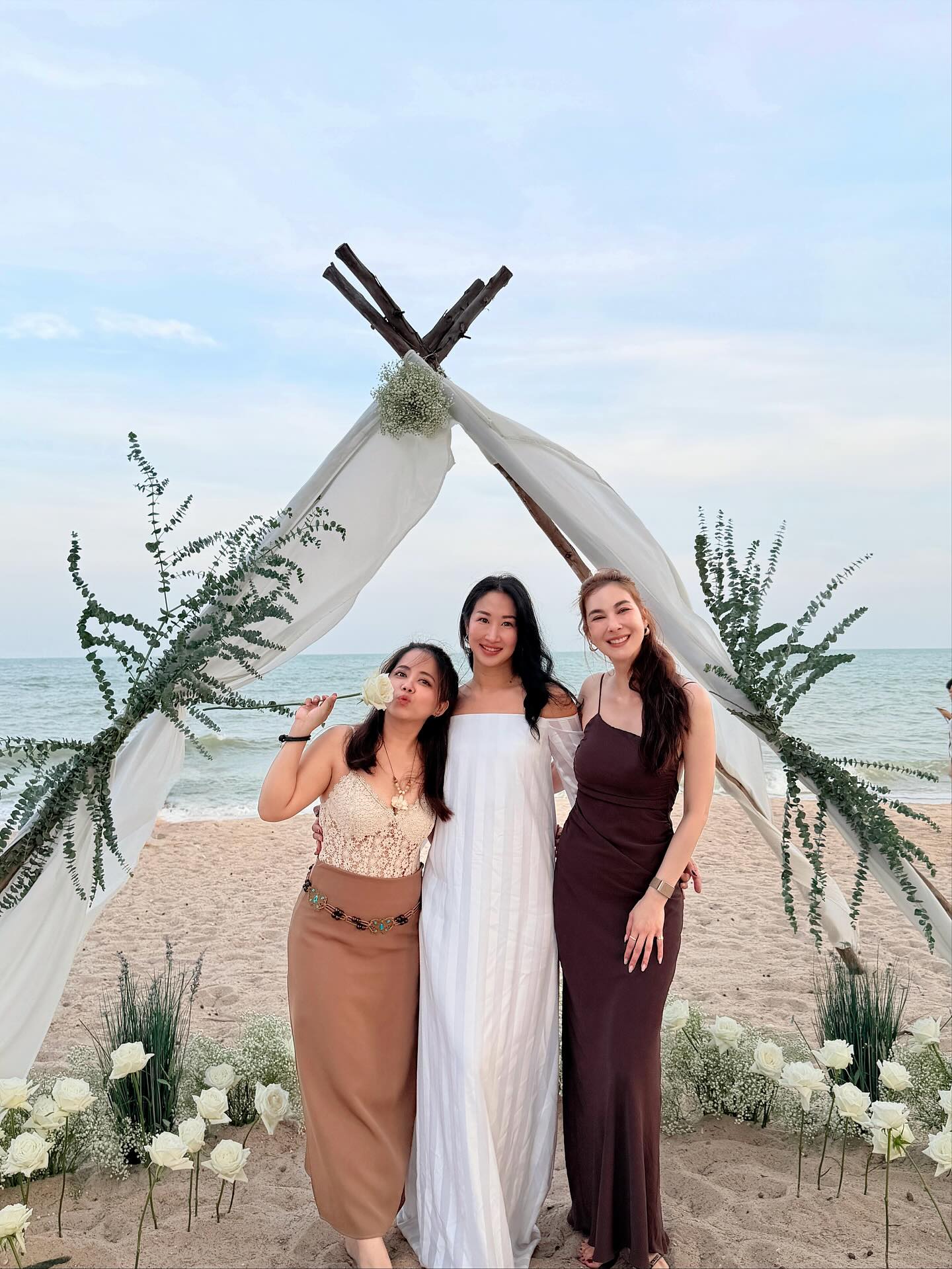 โบว์ - เบญจวรรณ อาร์ตเนอร์