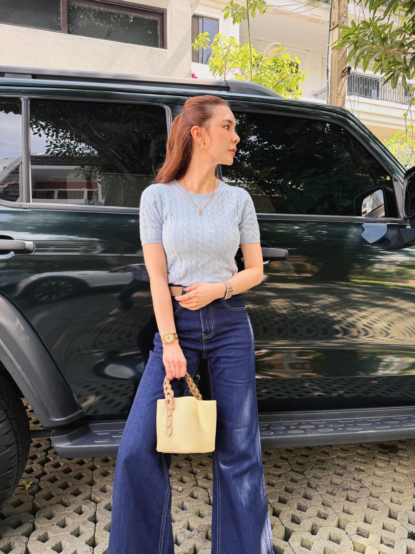 โบว์ - เบญจวรรณ อาร์ตเนอร์