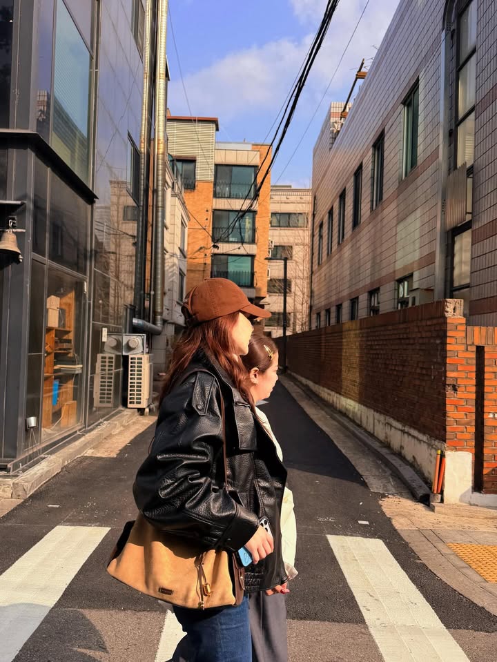 โบว์ - เบญจวรรณ อาร์ตเนอร์