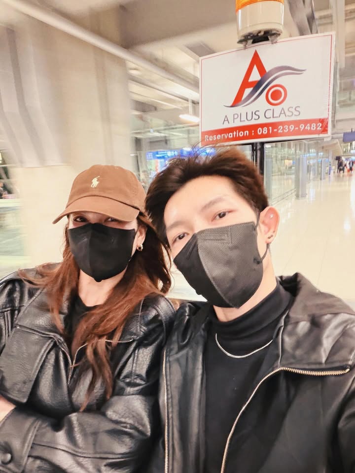 โบว์ - เบญจวรรณ อาร์ตเนอร์