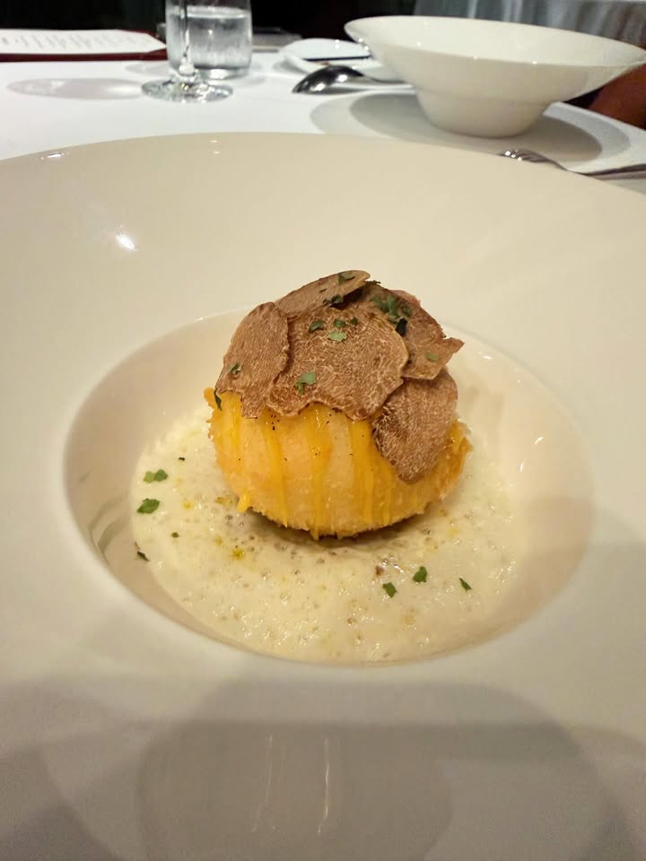 โบว์ - เบญจวรรณ อาร์ตเนอร์