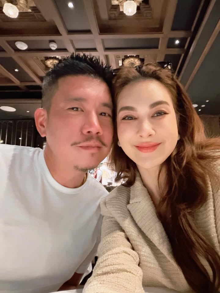 โบว์ - เบญจวรรณ อาร์ตเนอร์