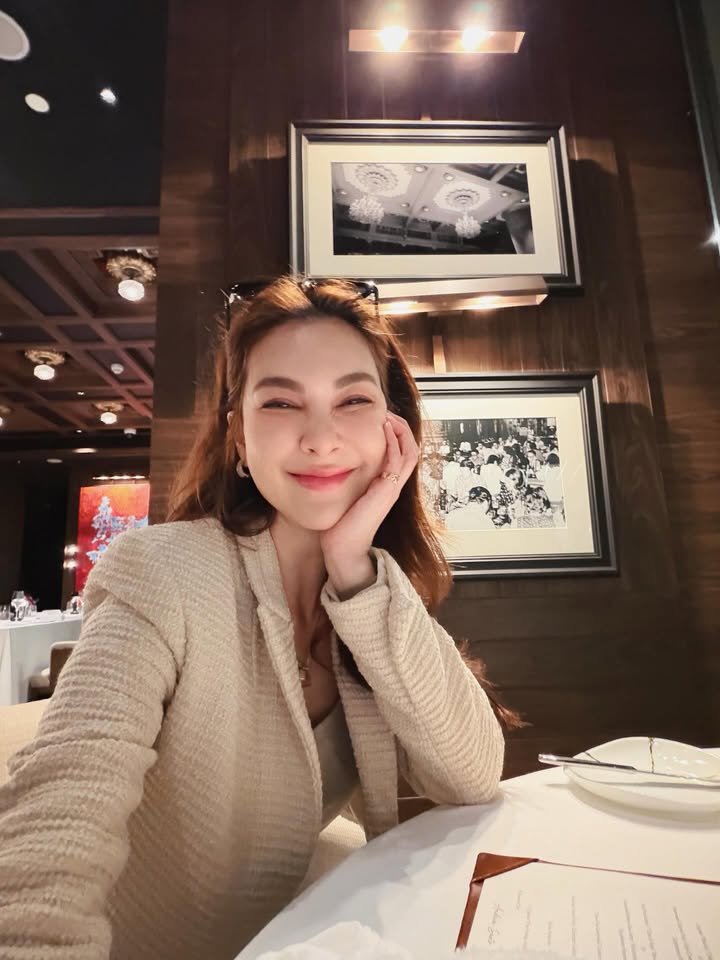 โบว์ - เบญจวรรณ อาร์ตเนอร์