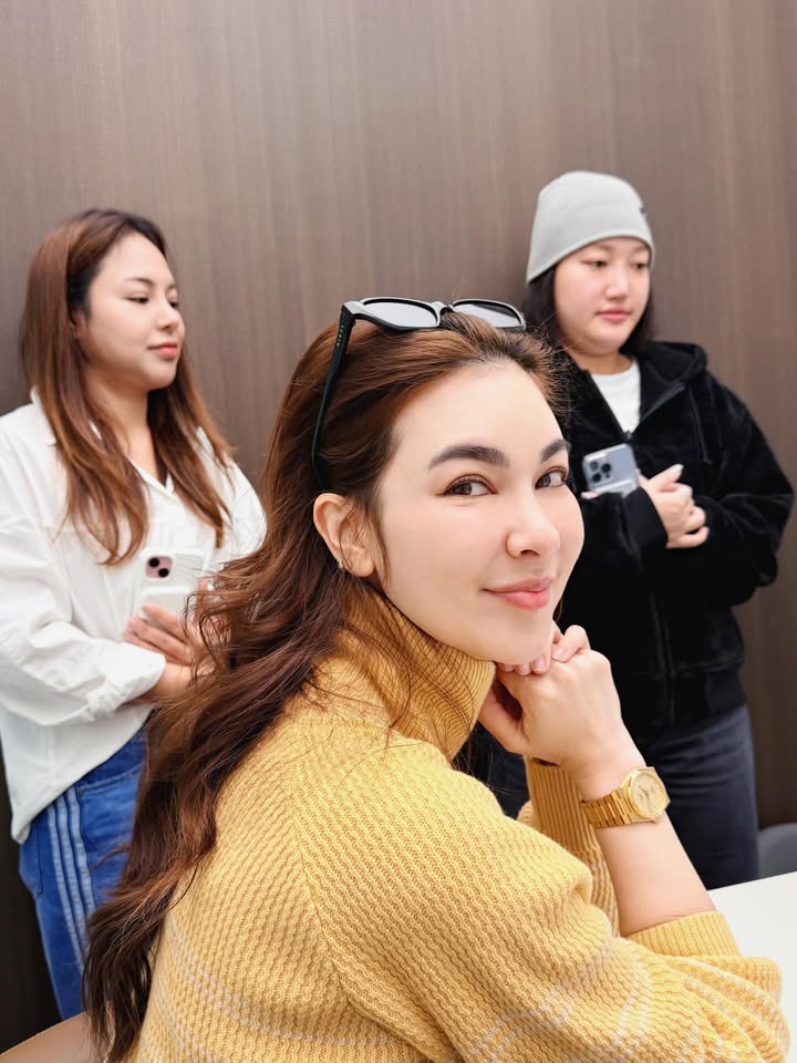 โบว์ - เบญจวรรณ อาร์ตเนอร์