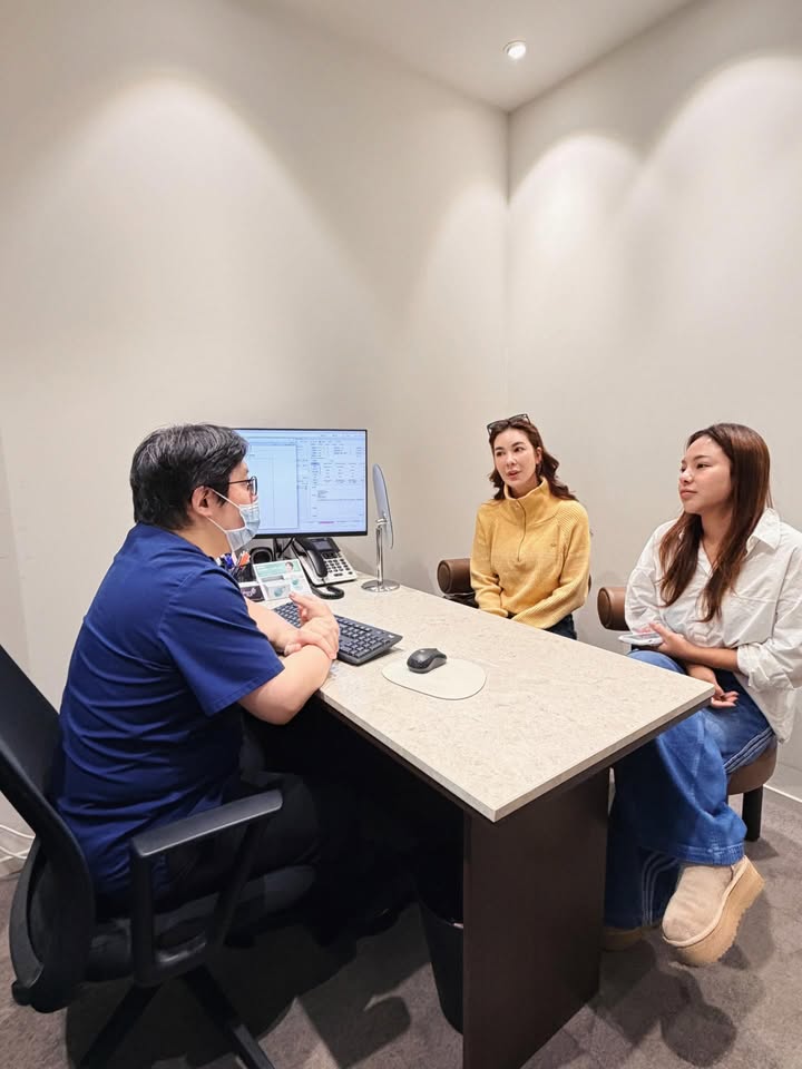 โบว์ - เบญจวรรณ อาร์ตเนอร์