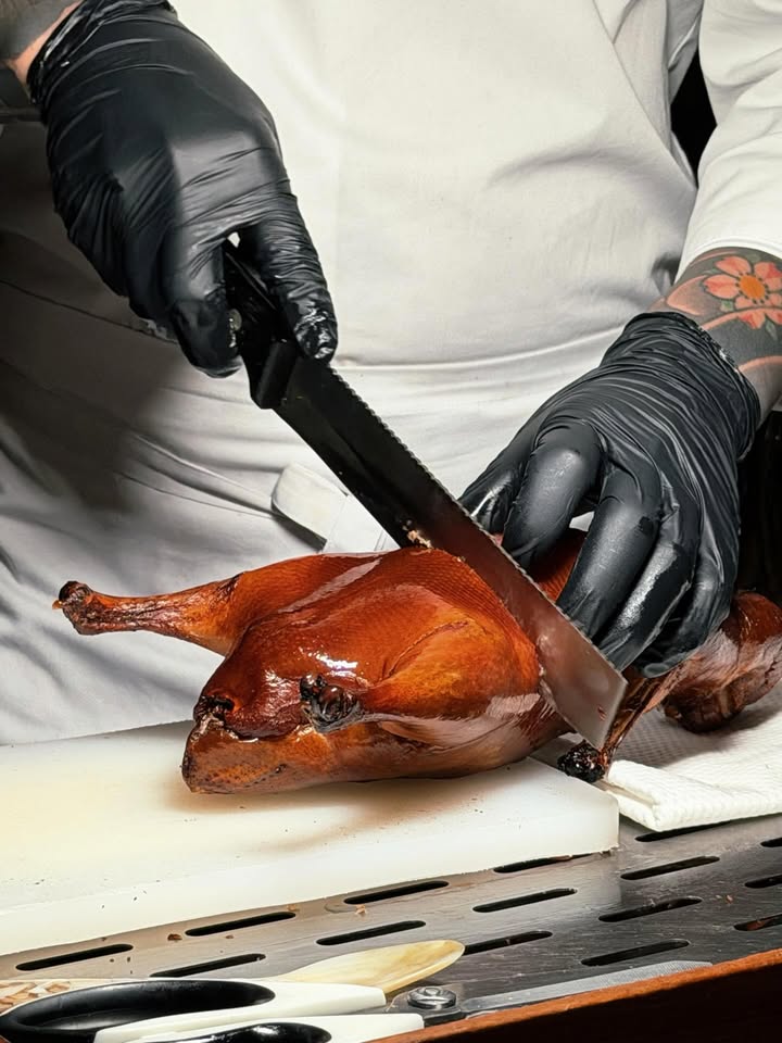 โบว์ - เบญจวรรณ อาร์ตเนอร์