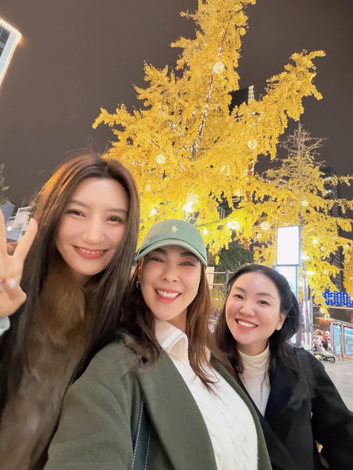 โบว์ - เบญจวรรณ อาร์ตเนอร์