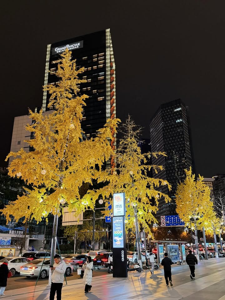 โบว์ - เบญจวรรณ อาร์ตเนอร์