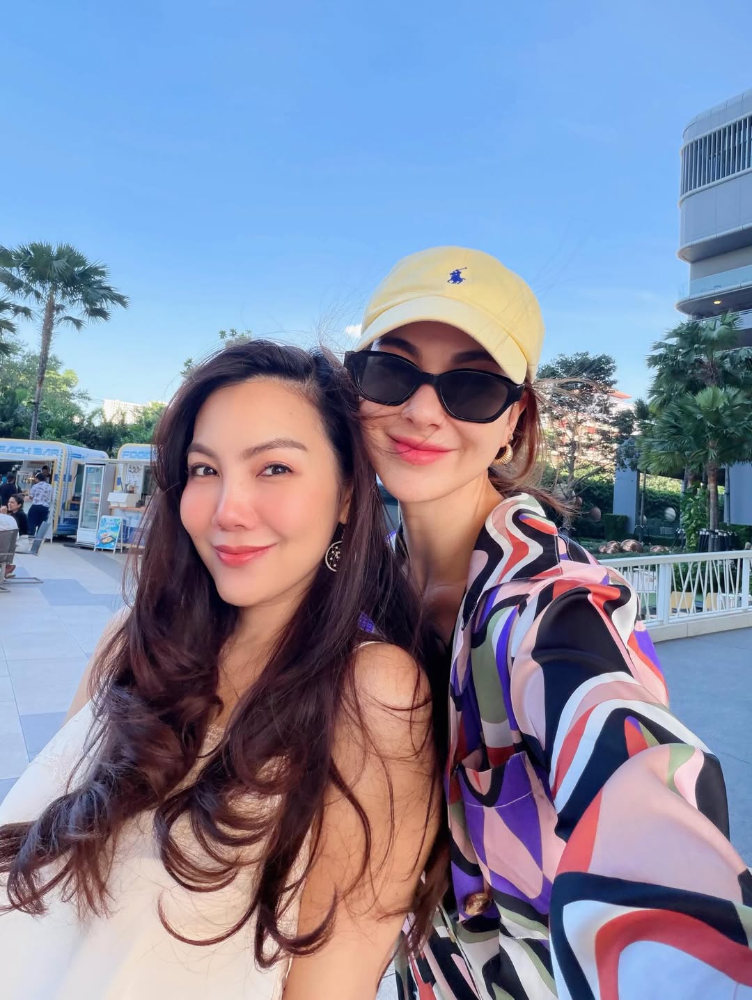 โบว์ - เบญจวรรณ อาร์ตเนอร์