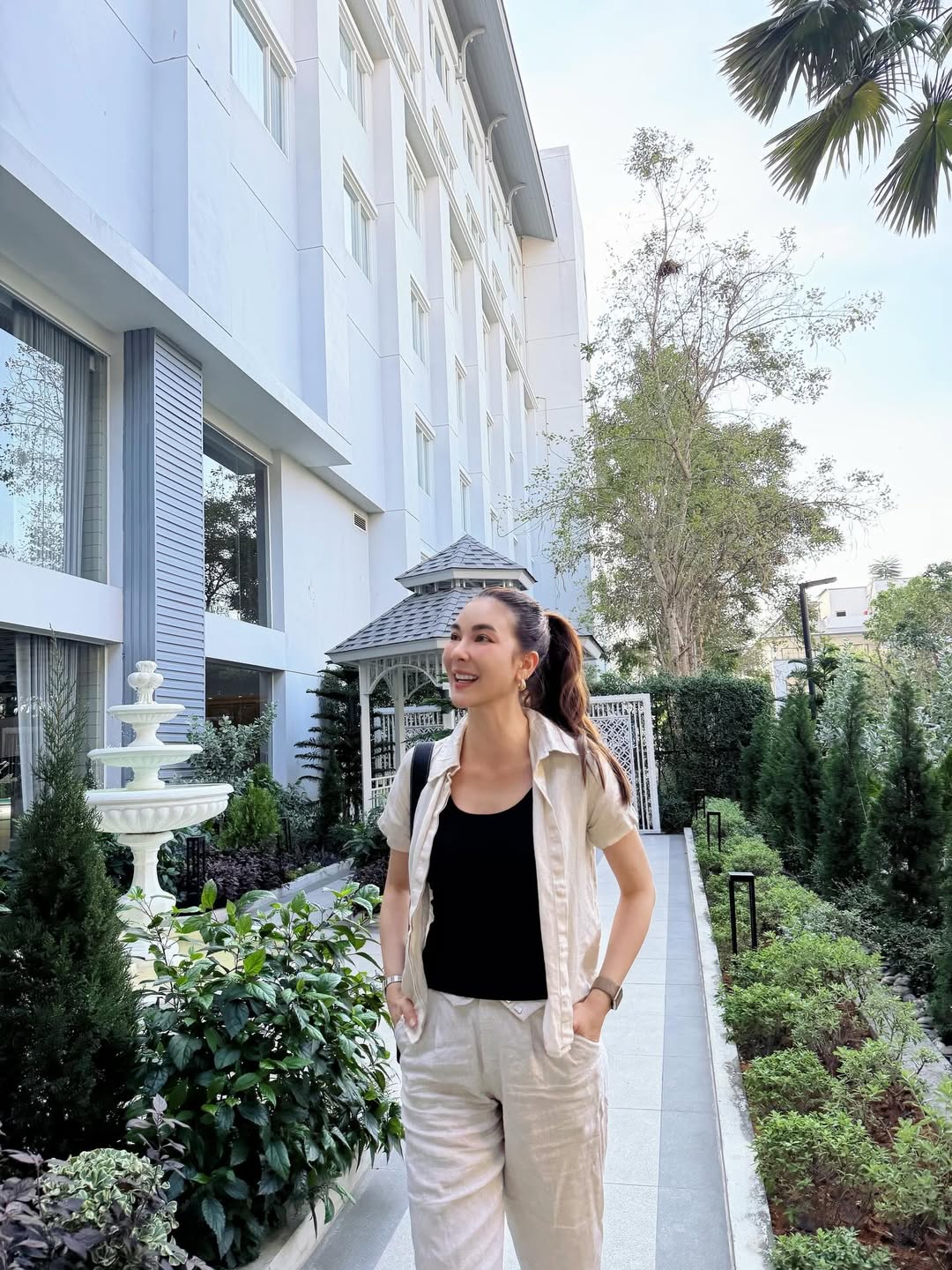 โบว์ - เบญจวรรณ อาร์ตเนอร์