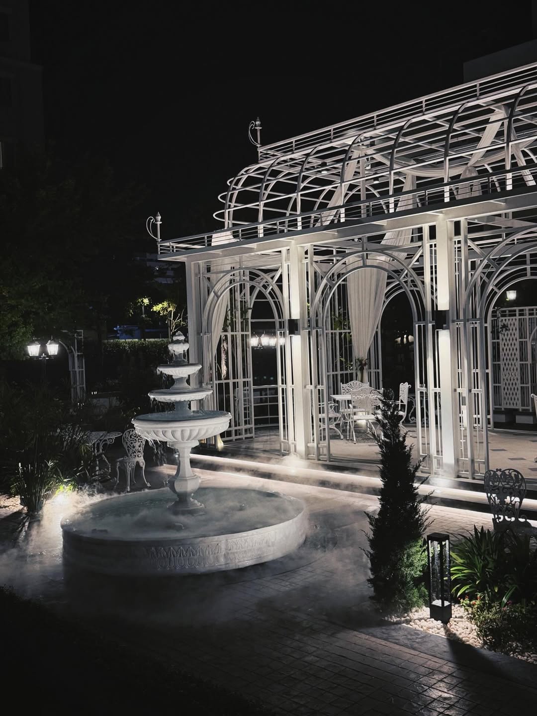 โบว์ - เบญจวรรณ อาร์ตเนอร์