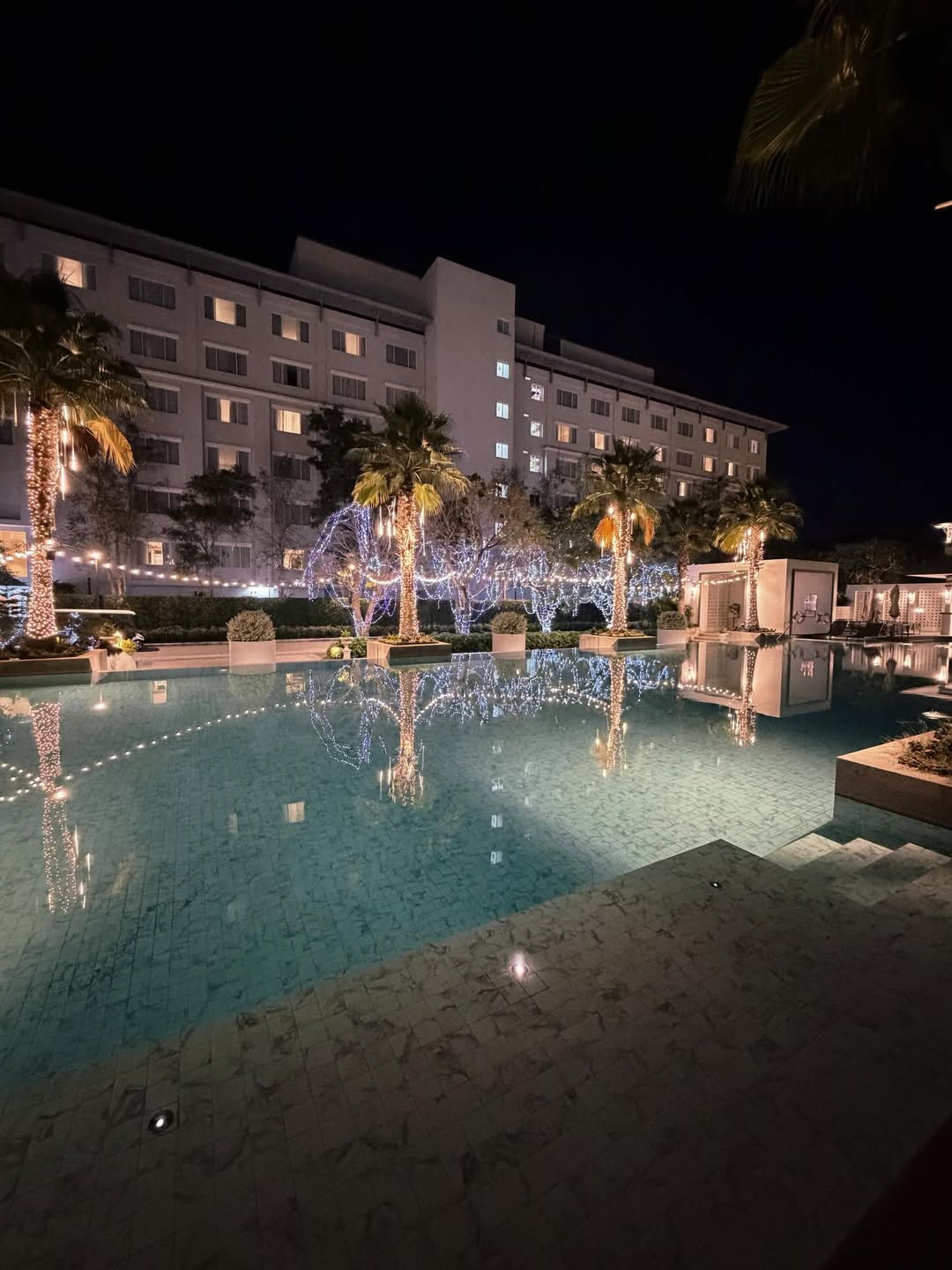 โบว์ - เบญจวรรณ อาร์ตเนอร์