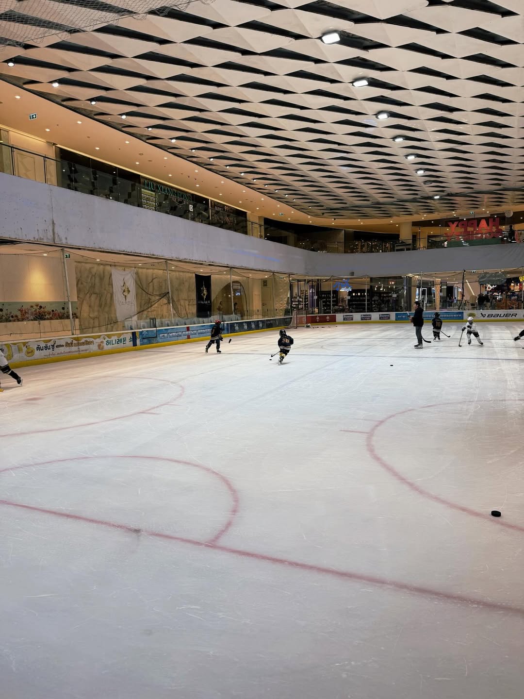 โบว์ - เบญจวรรณ อาร์ตเนอร์