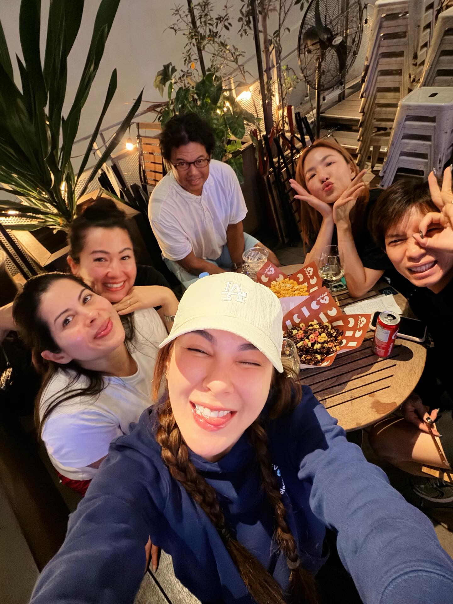 โบว์ - เบญจวรรณ อาร์ตเนอร์