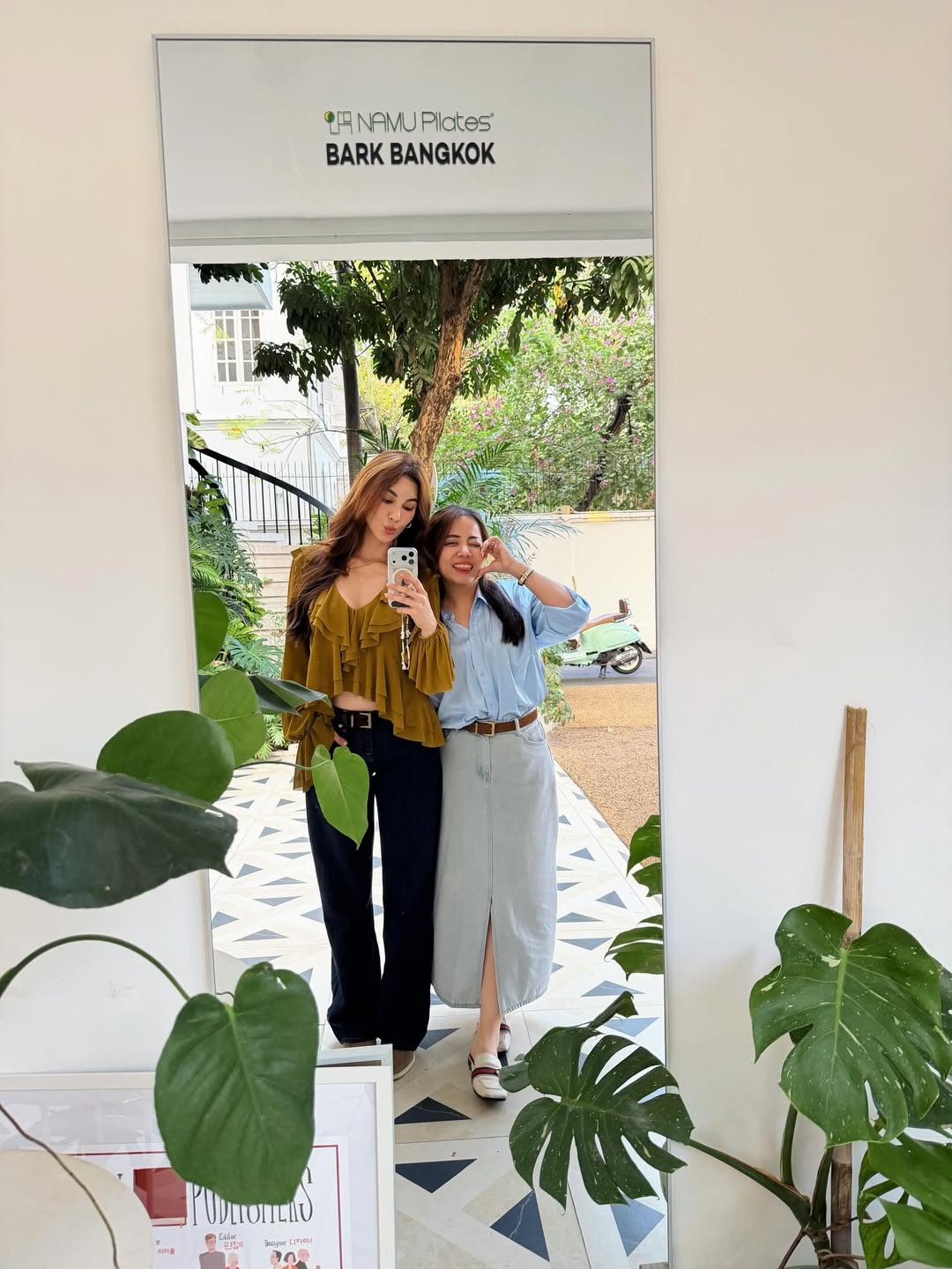 โบว์ - เบญจวรรณ อาร์ตเนอร์