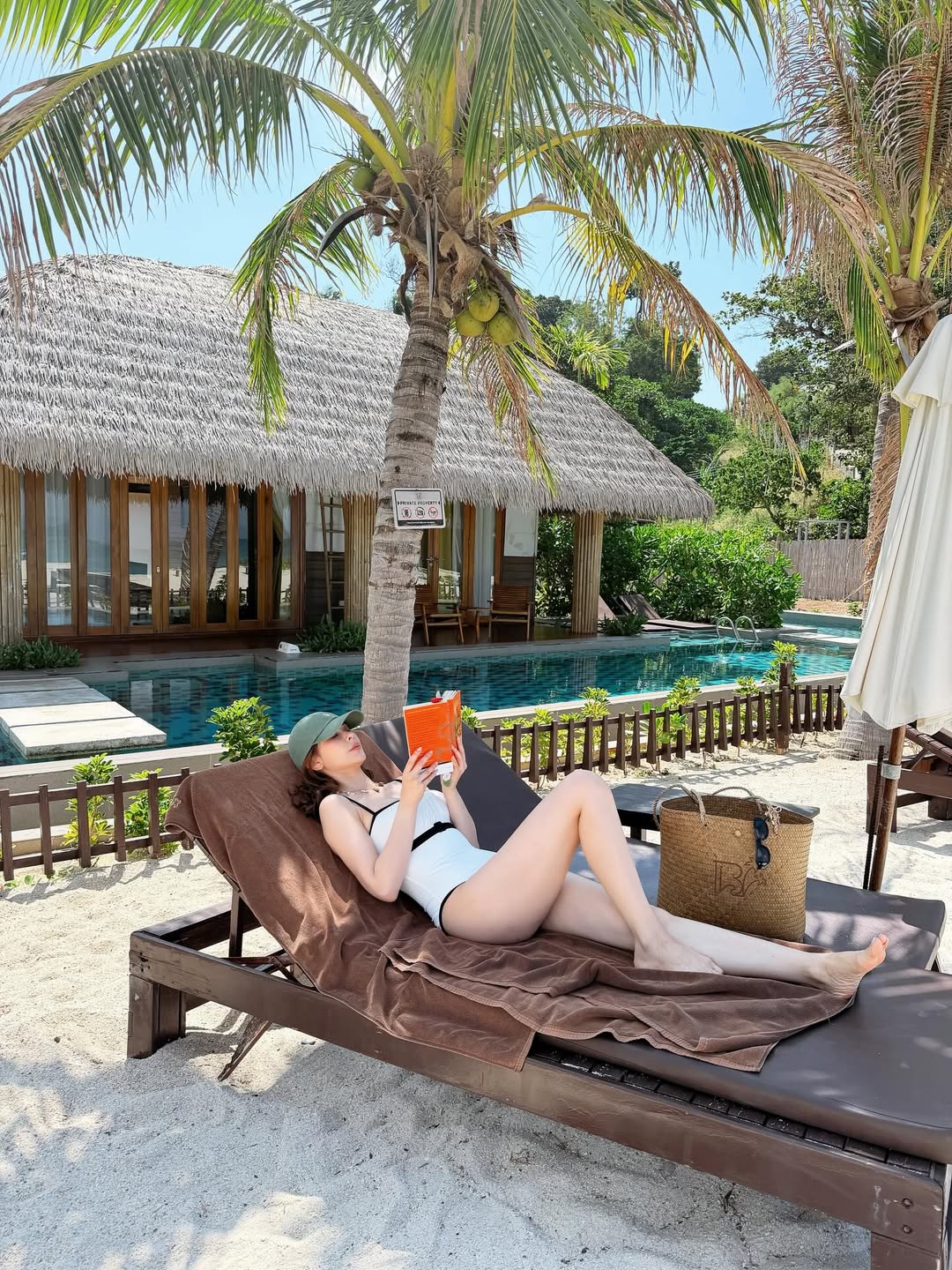 โบว์ - เบญจวรรณ อาร์ตเนอร์