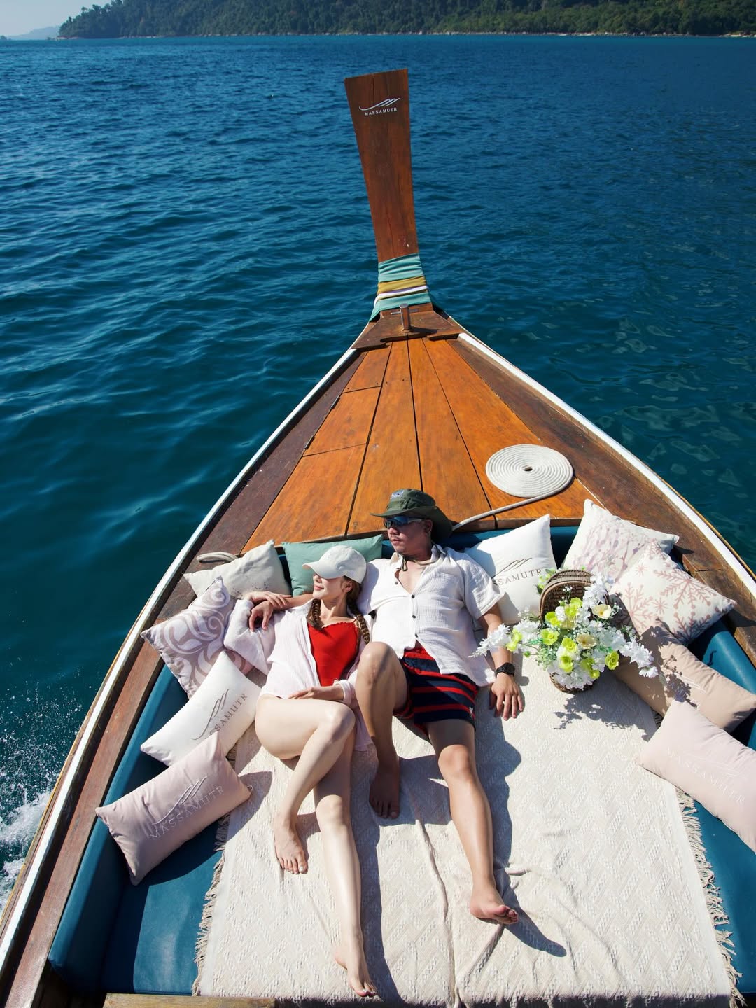 โบว์ - เบญจวรรณ อาร์ตเนอร์