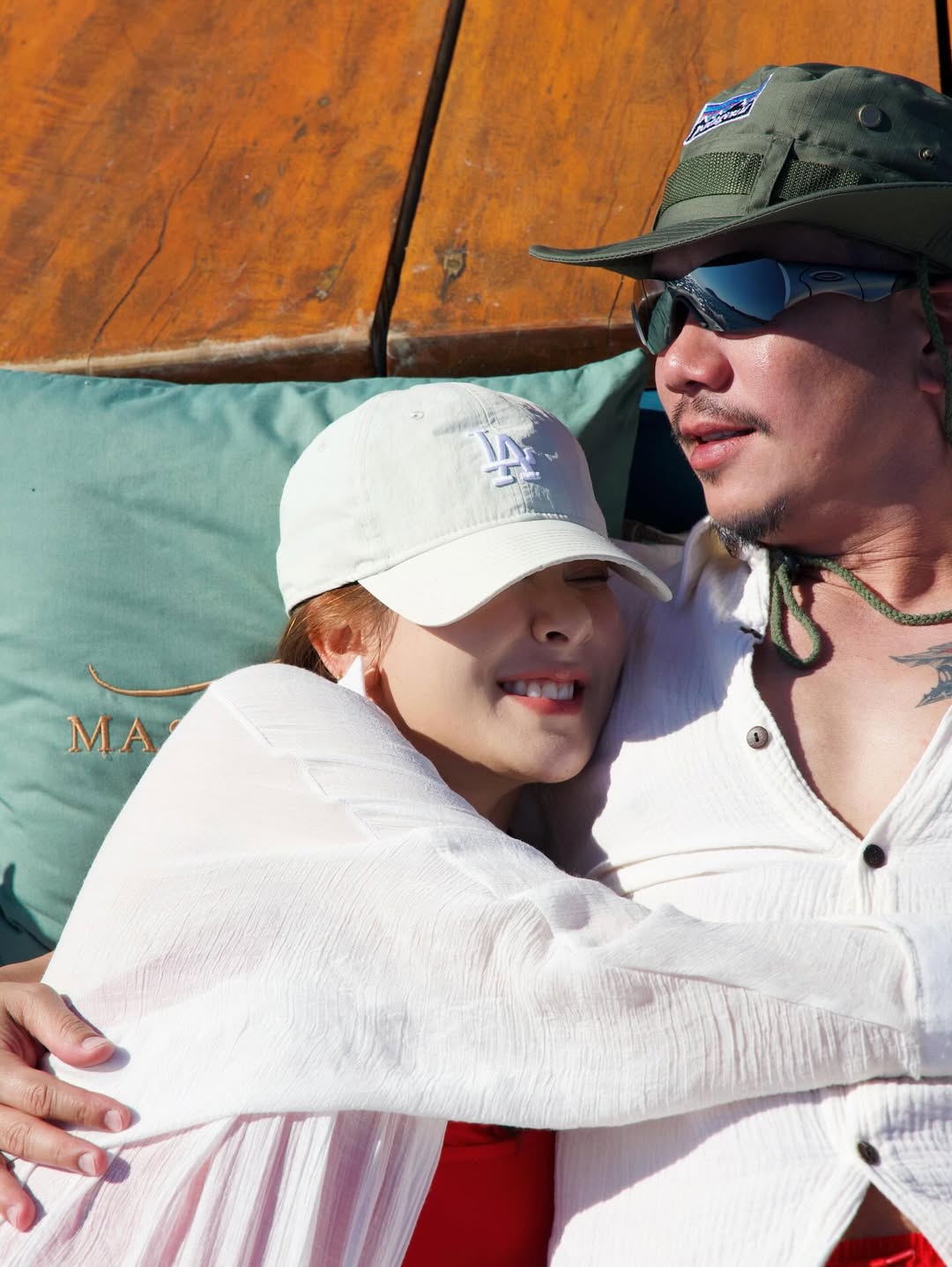 โบว์ - เบญจวรรณ อาร์ตเนอร์