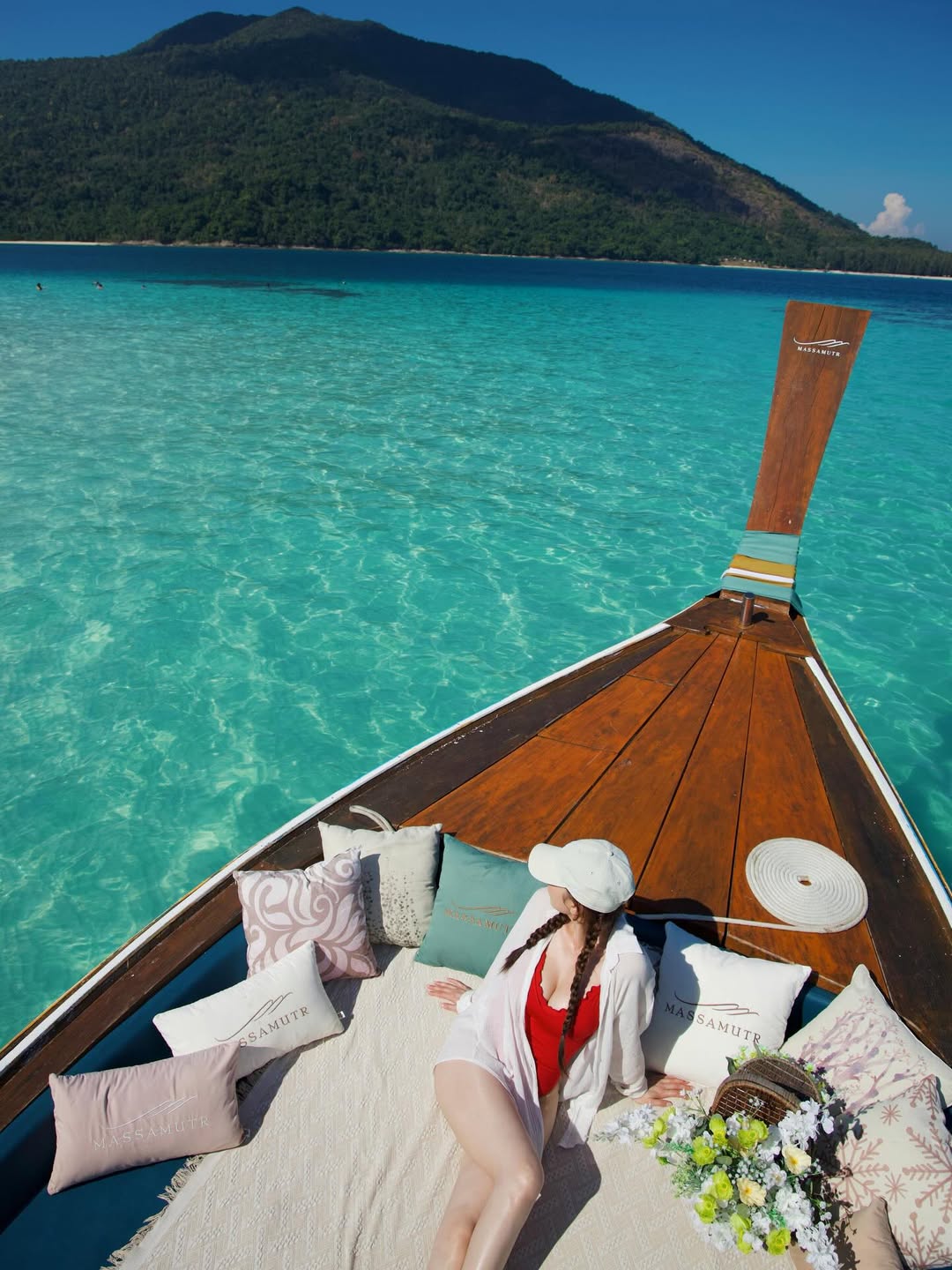 โบว์ - เบญจวรรณ อาร์ตเนอร์