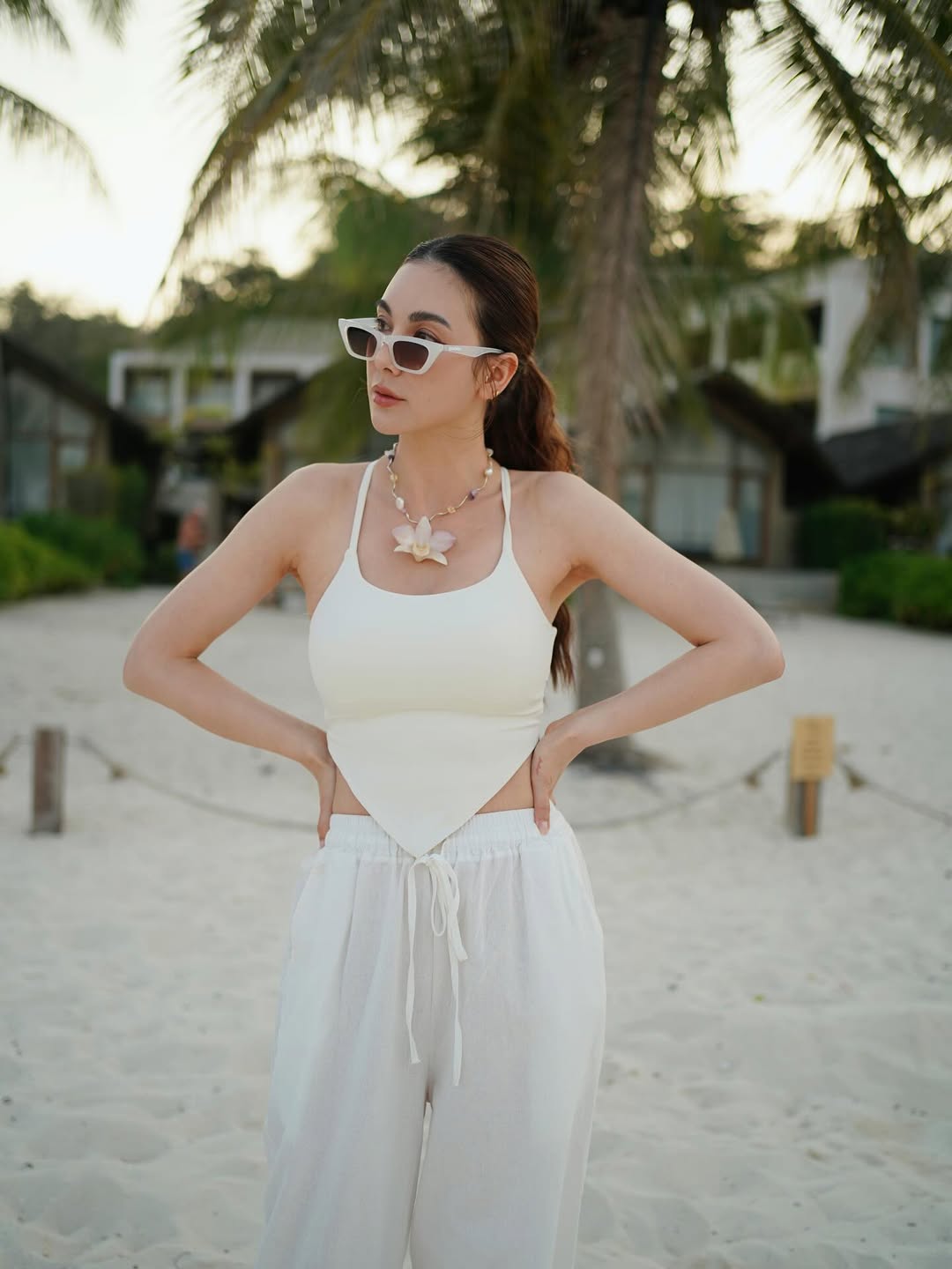 โบว์ - เบญจวรรณ อาร์ตเนอร์