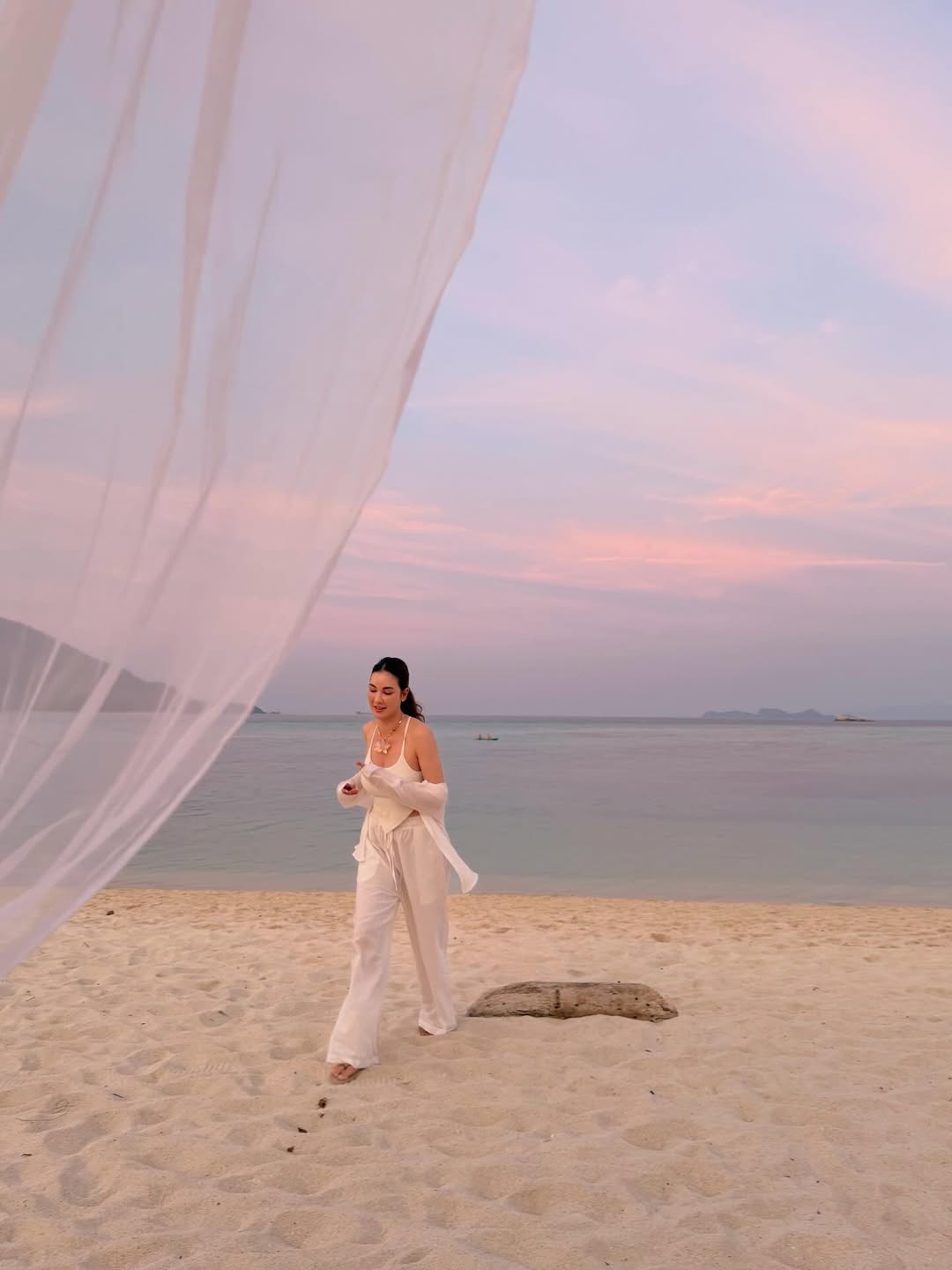 โบว์ - เบญจวรรณ อาร์ตเนอร์