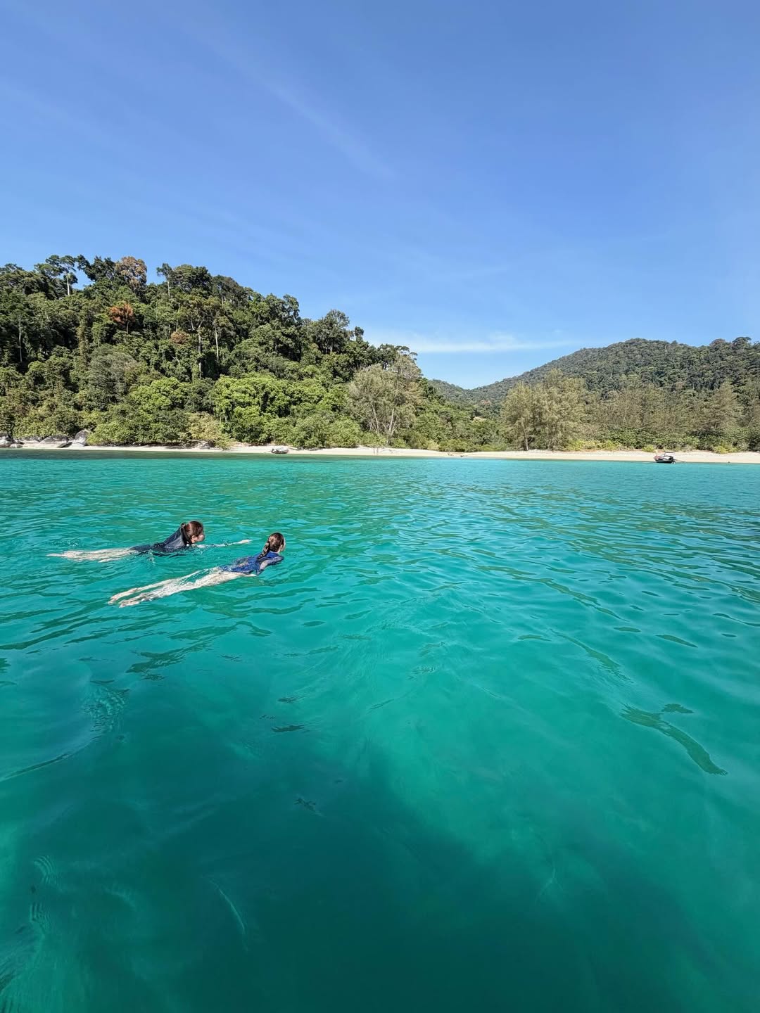 โบว์ - เบญจวรรณ อาร์ตเนอร์