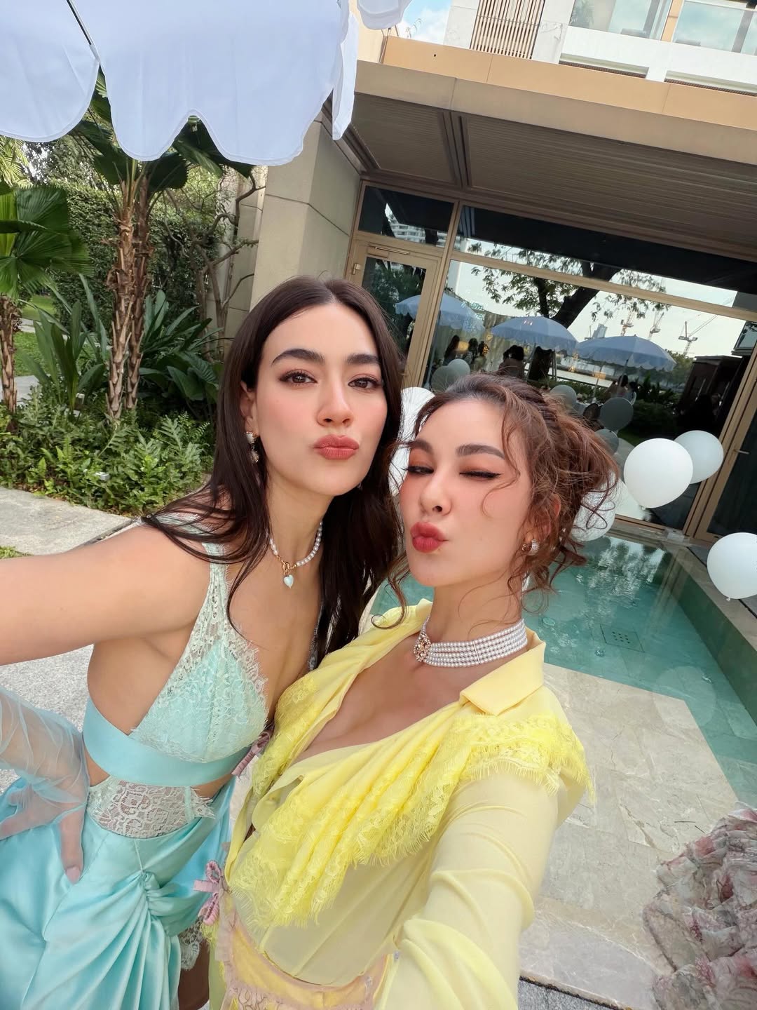 โบว์ - เบญจวรรณ อาร์ตเนอร์